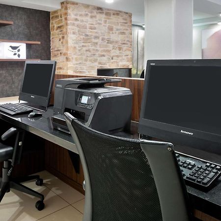 فندق فيرفيلد إن آند سويتس أتلانتا داون تاون المظهر الخارجي الصورة